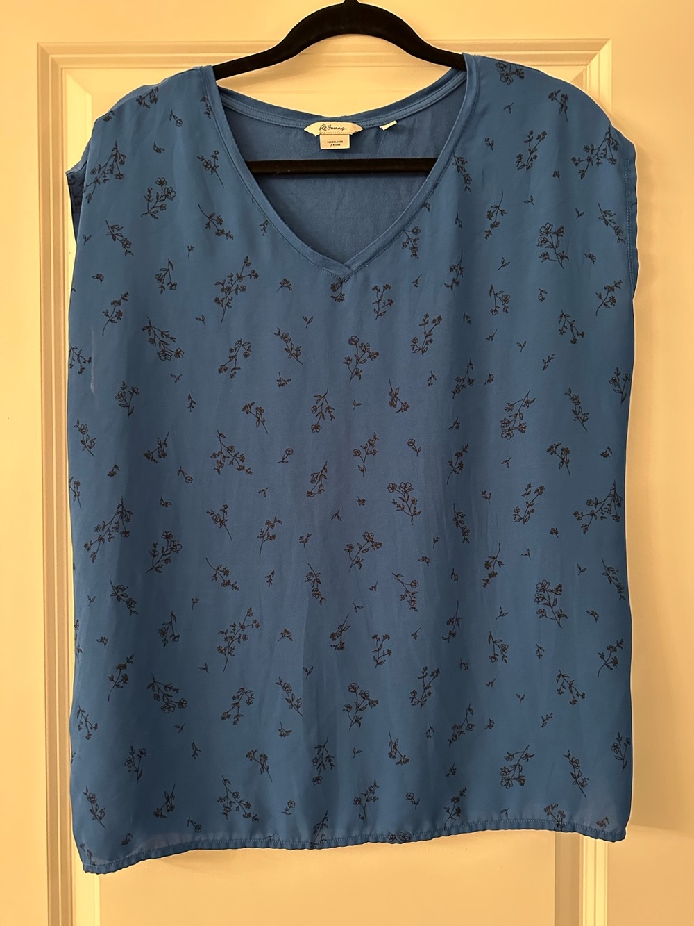 4/$20 Sleeveless V-Neck Floral light weight blouse